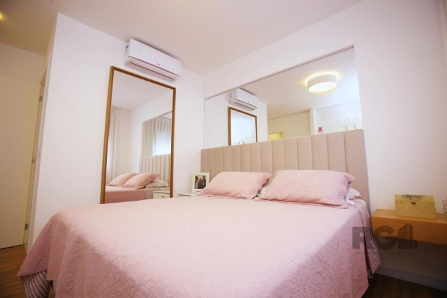 Imagem Apartamento com 2 Quartos à Venda, 67 m² em Menino Deus - Porto Alegre