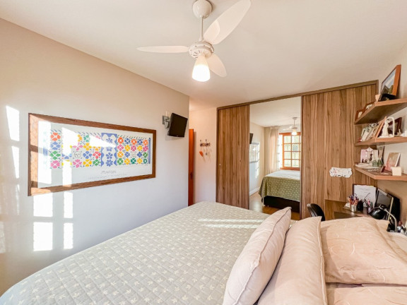 Imagem Imóvel com 2 Quartos à Venda, em Moinhos De Vento - Porto Alegre Imagem Imóvel com 2 Quartos à Venda, em Moinhos De Vento - Porto Alegre