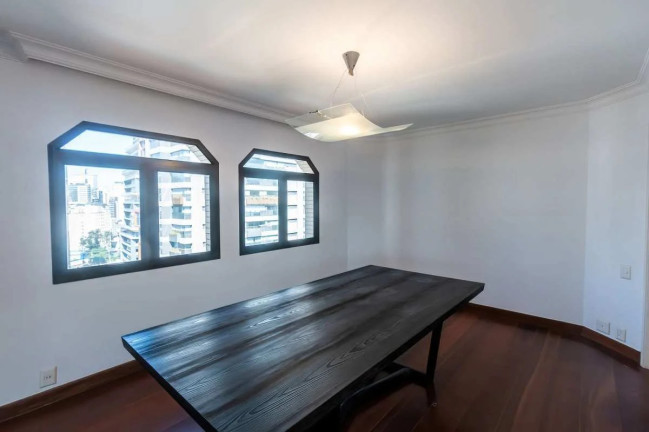 Imagem Apartamento com 3 Quartos para Alugar, 240 m² Imagem Apartamento com 3 Quartos para Alugar, 240 m²