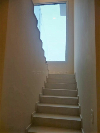 Imagem Casa com 4 Quartos à Venda, 307 m² em Recanto Dos Pássaros - Engenheiro Coelho Imagem Casa com 4 Quartos à Venda, 307 m² em Recanto Dos Pássaros - Engenheiro Coelho