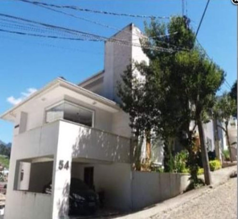 Casa com 4 Quartos à Venda, 380 m² em Tijuca - Teresópolis