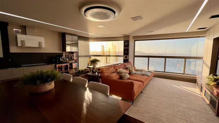 Imagem Apartamento com 3 Quartos à Venda, 183 m² em Centro - Balneário Camboriú Imagem Apartamento com 3 Quartos à Venda, 183 m² em Centro - Balneário Camboriú