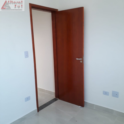 Imagem Sobrado com 2 Quartos à Venda, 70 m² em Anhanguera - Praia Grande Imagem Sobrado com 2 Quartos à Venda, 70 m² em Anhanguera - Praia Grande