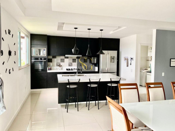 Imagem Casa com 3 Quartos à Venda, 250 m² em Agriões - Teresópolis Imagem Casa com 3 Quartos à Venda, 250 m² em Agriões - Teresópolis