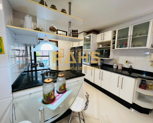 Imagem Casa com 5 Quartos à Venda, 406 m² em América - Joinville Imagem Casa com 5 Quartos à Venda, 406 m² em América - Joinville