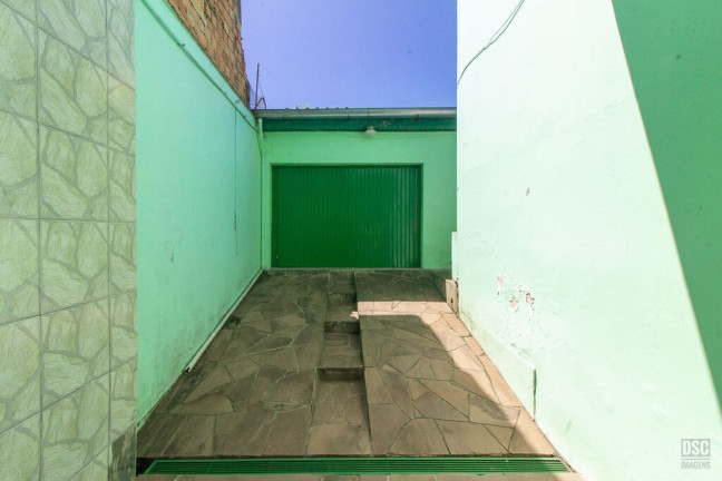 Imagem Casa com 3 Quartos à Venda, 216 m² em Vila Nova - Porto Alegre Imagem Casa com 3 Quartos à Venda, 216 m² em Vila Nova - Porto Alegre