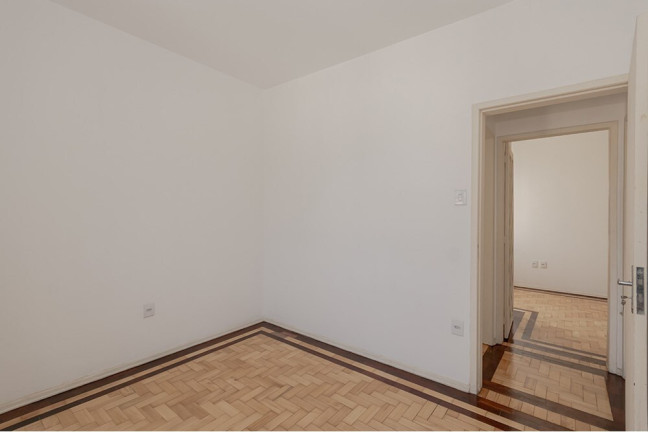 Imagem Apartamento com 2 Quartos à Venda, 70 m² em Menino Deus - Porto Alegre Imagem Apartamento com 2 Quartos à Venda, 70 m² em Menino Deus - Porto Alegre