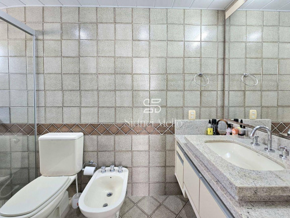 Imagem Apartamento com 3 Quartos à Venda, 177 m² em Frente Mar Centro - Balneário Camboriú Imagem Apartamento com 3 Quartos à Venda, 177 m² em Frente Mar Centro - Balneário Camboriú