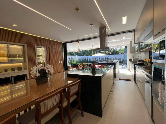 Imagem Casa com 6 Quartos à Venda, 380 m² em Riviera Módulo 16 - Bertioga Imagem Casa com 6 Quartos à Venda, 380 m² em Riviera Módulo 16 - Bertioga