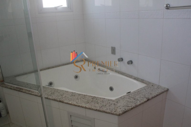 Imagem Casa com 4 Quartos à Venda, 651 m² em Córrego Grande - Florianópolis Imagem Casa com 4 Quartos à Venda, 651 m² em Córrego Grande - Florianópolis