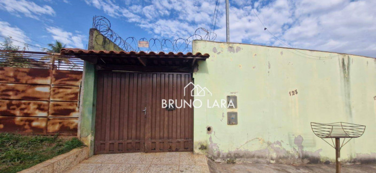 Casa com 3 Quartos à Venda, 56 m² em Planalto - São Joaquim De Bicas
