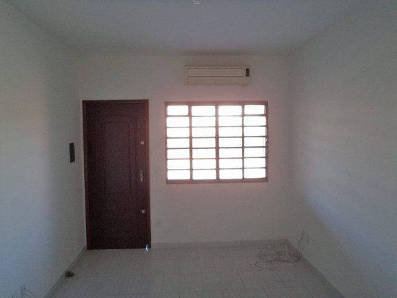 Imagem Casa com 2 Quartos à Venda, 156 m² em Jardim Alvinópolis - Atibaia Imagem Casa com 2 Quartos à Venda, 156 m² em Jardim Alvinópolis - Atibaia