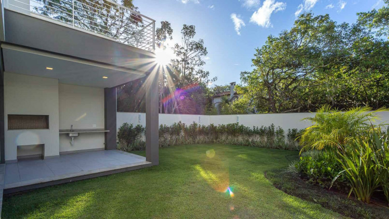 Imagem Imóvel com 3 Quartos à Venda, 440 m² em Pedra Redonda - Porto Alegre Imagem Imóvel com 3 Quartos à Venda, 440 m² em Pedra Redonda - Porto Alegre