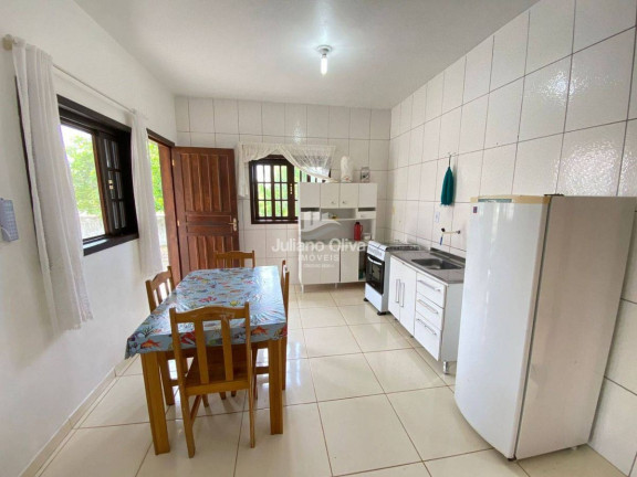 Imagem Casa com 2 Quartos à Venda, 64 m² em Barra Do Sai - Itapoá