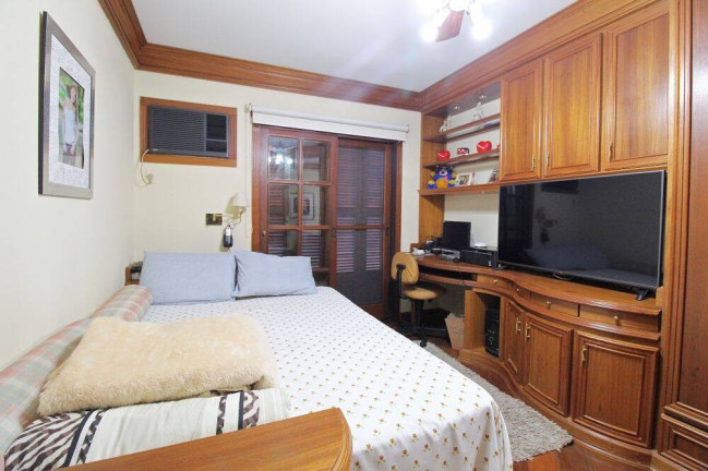 Casa com 4 Quartos à Venda, 381 m² em Chácara Das Pedras - Porto Alegre