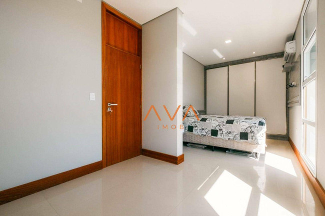 Imagem Casa com 4 Quartos à Venda, 287 m² em Vargem Grande - Florianópolis Imagem Casa com 4 Quartos à Venda, 287 m² em Vargem Grande - Florianópolis
