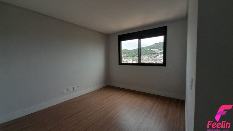 Imagem Apartamento com 3 Quartos à Venda, 123 m² em Agronômica - Florianópolis Imagem Apartamento com 3 Quartos à Venda, 123 m² em Agronômica - Florianópolis