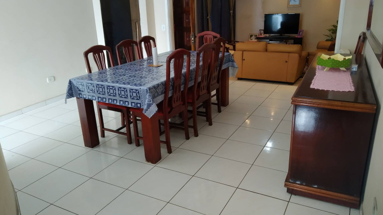 Imagem Casa com 5 Quartos à Venda, em Eldorado - Diadema Imagem Casa com 5 Quartos à Venda, em Eldorado - Diadema