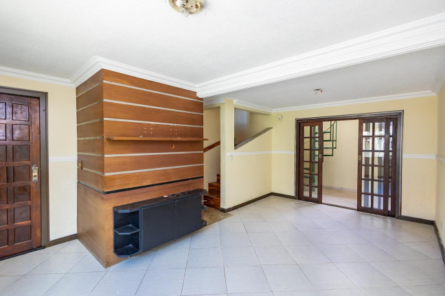 Imagem Sobrado com 3 Quartos para Alugar, 150 m² em Orleans - Curitiba