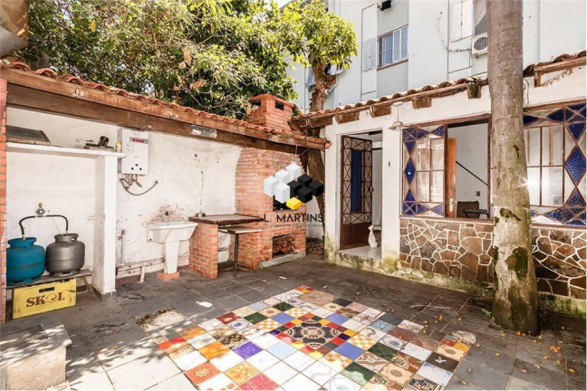 Imagem Casa com 3 Quartos à Venda, 123 m² em Menino Deus - Porto Alegre Imagem Casa com 3 Quartos à Venda, 123 m² em Menino Deus - Porto Alegre
