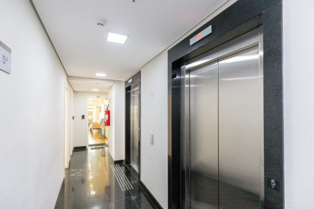 Sala Comercial à Venda, 37 m² em Liberdade - São Paulo