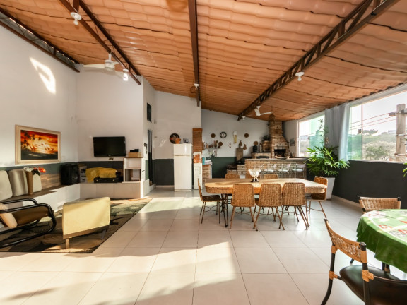 Sobrado com 7 Quartos à Venda, 378 m² em Vila Mangalot - São Paulo