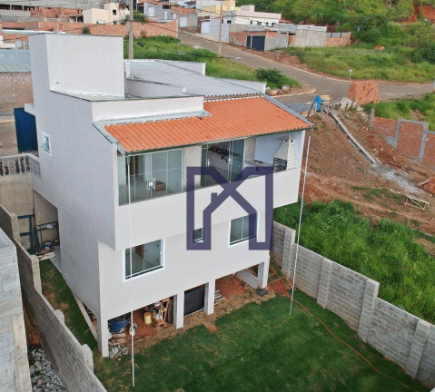 Imagem Casa com 3 Quartos à Venda, 119 m² em Jardim California - Itajubá Imagem Casa com 3 Quartos à Venda, 119 m² em Jardim California - Itajubá