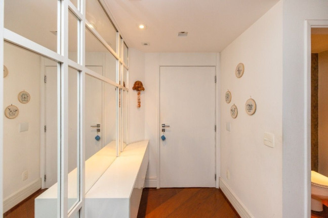 Imagem Imóvel com 3 Quartos à Venda, 120 m² em Moema - São Paulo Imagem Imóvel com 3 Quartos à Venda, 120 m² em Moema - São Paulo