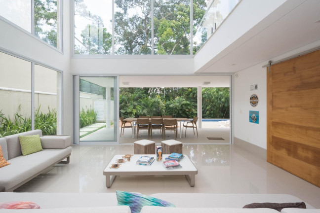 Imagem Casa com 4 Quartos à Venda, 360 m² em Riviera Módulo 24 - Bertioga Imagem Casa com 4 Quartos à Venda, 360 m² em Riviera Módulo 24 - Bertioga