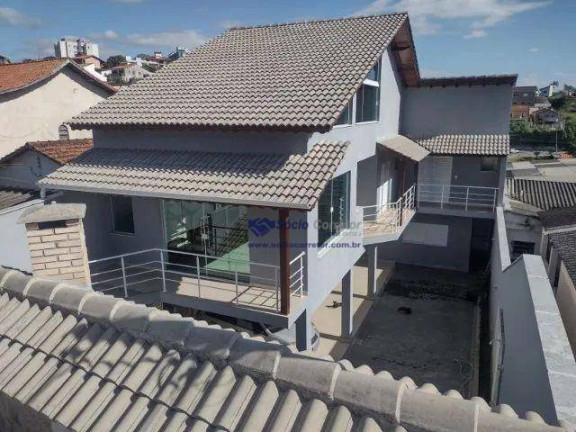 Sobrado com 4 Quartos à Venda, 309 m² em Centro - Arujá