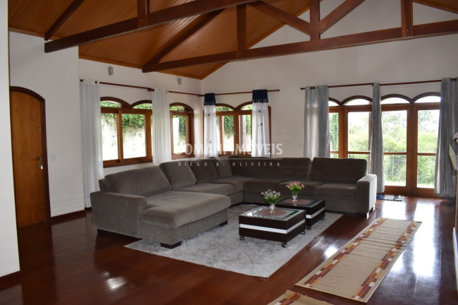 Imagem Casa com 4 Quartos à Venda, 314 m² em Região Do Alto Do Capivari - Campos Do Jordão Imagem Casa com 4 Quartos à Venda, 314 m² em Região Do Alto Do Capivari - Campos Do Jordão