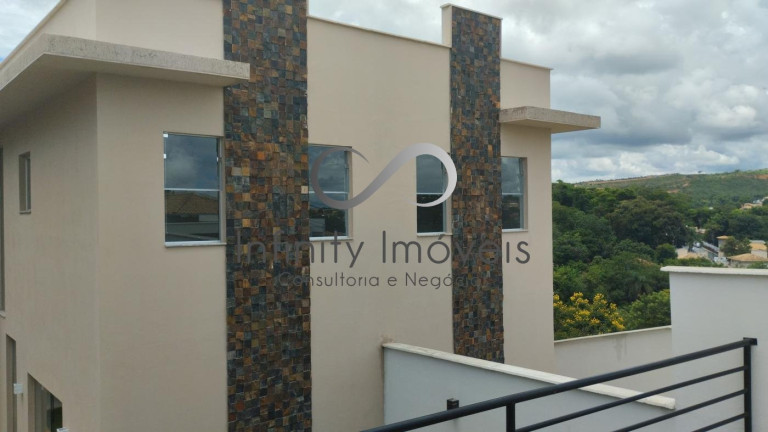 Casa com 3 Quartos à Venda,  em Jardim Imperial - Lagoa Santa