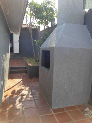Imagem Casa com 3 Quartos à Venda, 180 m² em Uvaranas - Ponta Grossa Imagem Casa com 3 Quartos à Venda, 180 m² em Uvaranas - Ponta Grossa