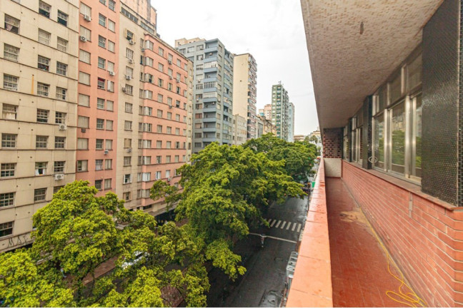 Imagem Imóvel com 2 Quartos à Venda, 137 m² em Centro Histórico - Porto Alegre Imagem Imóvel com 2 Quartos à Venda, 137 m² em Centro Histórico - Porto Alegre