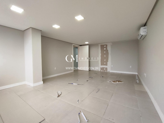 Sala Comercial à Venda, 180 m² em Centro - Torres