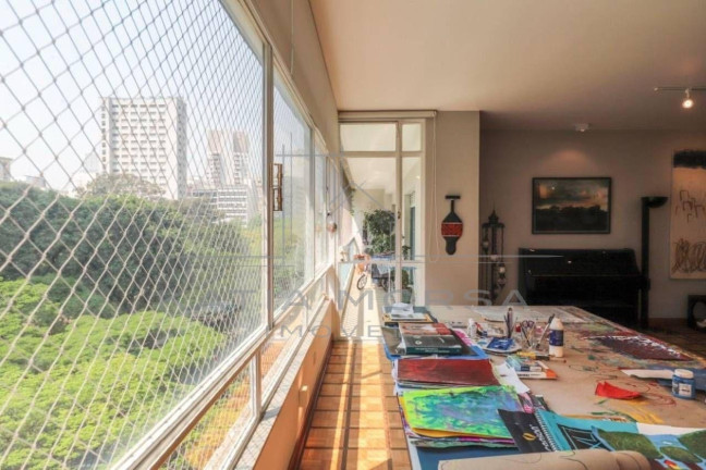 Imagem Imóvel com 3 Quartos à Venda, 391 m² em República - São Paulo Imagem Imóvel com 3 Quartos à Venda, 391 m² em República - São Paulo