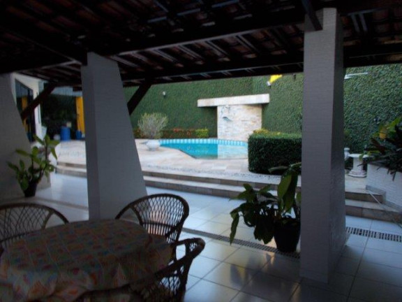 Imagem Casa com 4 Quartos à Venda, 490 m² em Pitangueiras - Lauro De Freitas Imagem Casa com 4 Quartos à Venda, 490 m² em Pitangueiras - Lauro De Freitas