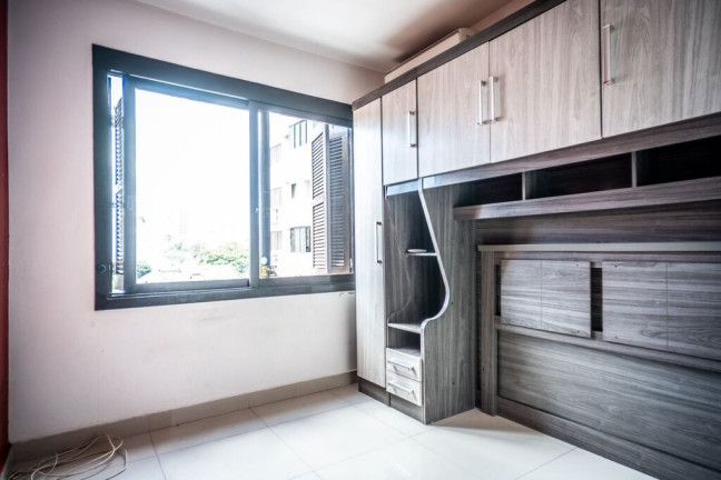Imagem Apartamento com 2 Quartos à Venda, 42 m² em Santo Antônio - Porto Alegre Imagem Apartamento com 2 Quartos à Venda, 42 m² em Santo Antônio - Porto Alegre