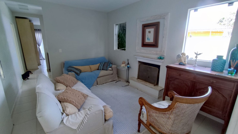 Imagem Casa com 4 Quartos à Venda, 230 m² em Chácara Das Paineiras - Carapicuíba Imagem Casa com 4 Quartos à Venda, 230 m² em Chácara Das Paineiras - Carapicuíba