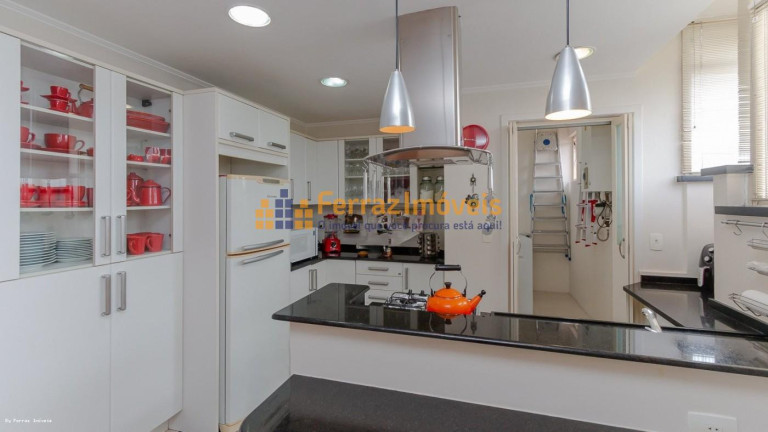 Imagem Apartamento com 2 Quartos à Venda, 170 m² em Santa Cecília - Porto Alegre Imagem Apartamento com 2 Quartos à Venda, 170 m² em Santa Cecília - Porto Alegre