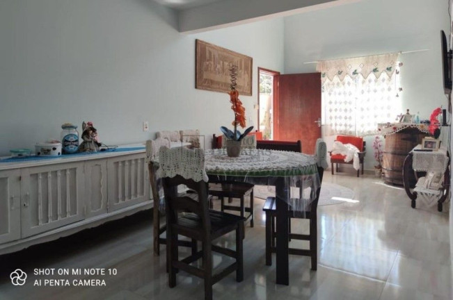 Casa com 5 Quartos à Venda, 295 m² em Nova Esperança - Balneário Camboriú