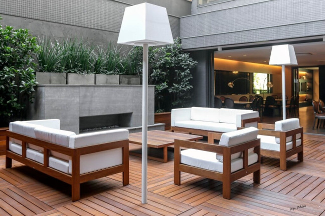Imagem Imóvel com 4 Quartos à Venda, 327 m² em Moinhos De Vento - Porto Alegre Imagem Imóvel com 4 Quartos à Venda, 327 m² em Moinhos De Vento - Porto Alegre