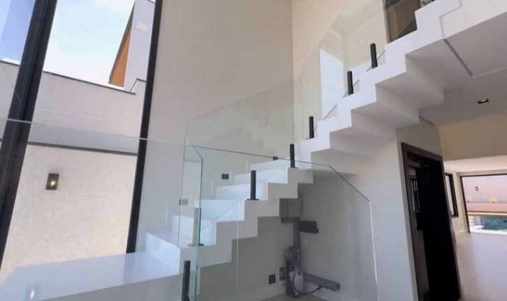 Imagem Casa com 3 Quartos à Venda, 302 m² em Swiss - Campinas Imagem Casa com 3 Quartos à Venda, 302 m² em Swiss - Campinas