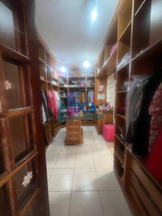 Imagem Casa com 5 Quartos à Venda, 400 m² em Parque São Luís - Taubaté Imagem Casa com 5 Quartos à Venda, 400 m² em Parque São Luís - Taubaté