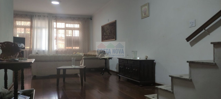 Imagem Casa com 3 Quartos à Venda ou Locação, 252 m²