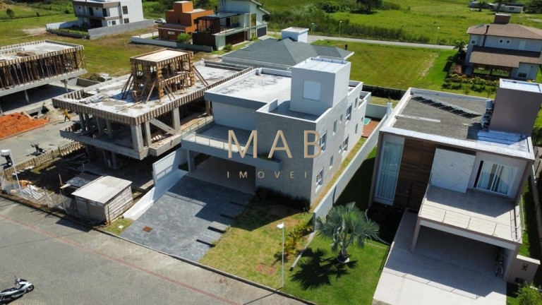 Imagem Casa com 4 Quartos à Venda, 606 m² em Ingleses - Florianópolis