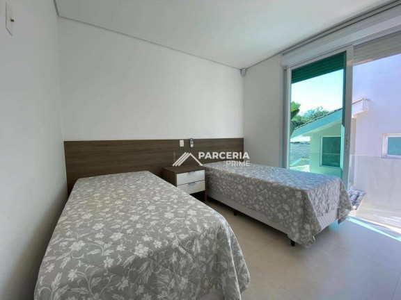 Imagem Casa com 6 Quartos à Venda, 489 m² em Riviera Módulo 5 - Bertioga Imagem Casa com 6 Quartos à Venda, 489 m² em Riviera Módulo 5 - Bertioga