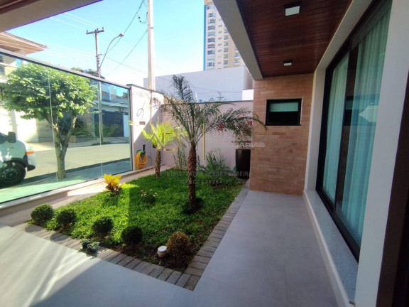 Imagem Casa com 3 Quartos à Venda, 250 m² em Vila Nelo Cariola - Botucatu Imagem Casa com 3 Quartos à Venda, 250 m² em Vila Nelo Cariola - Botucatu