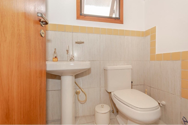Imagem Casa com 3 Quartos à Venda, 160 m² em Nonoai - Porto Alegre Imagem Casa com 3 Quartos à Venda, 160 m² em Nonoai - Porto Alegre
