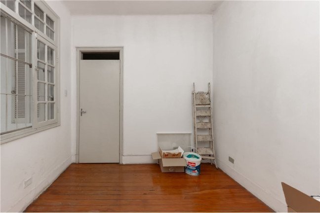 Imagem Casa com 4 Quartos à Venda, em Cambuci - São Paulo Imagem Casa com 4 Quartos à Venda, em Cambuci - São Paulo